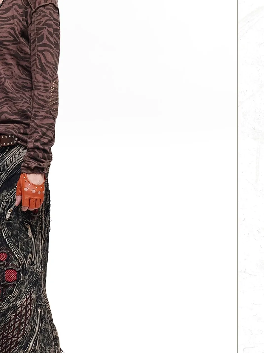 PERSONSOUL | Mottled Uneven Wash Red Black Jeans