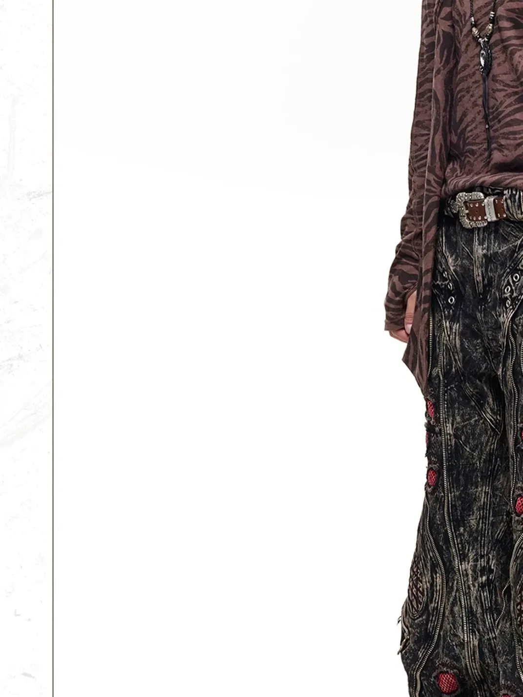 PERSONSOUL | Mottled Uneven Wash Red Black Jeans