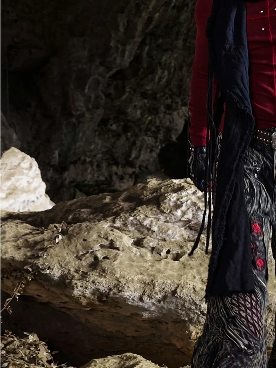 PERSONSOUL | Mottled Uneven Wash Red Black Jeans
