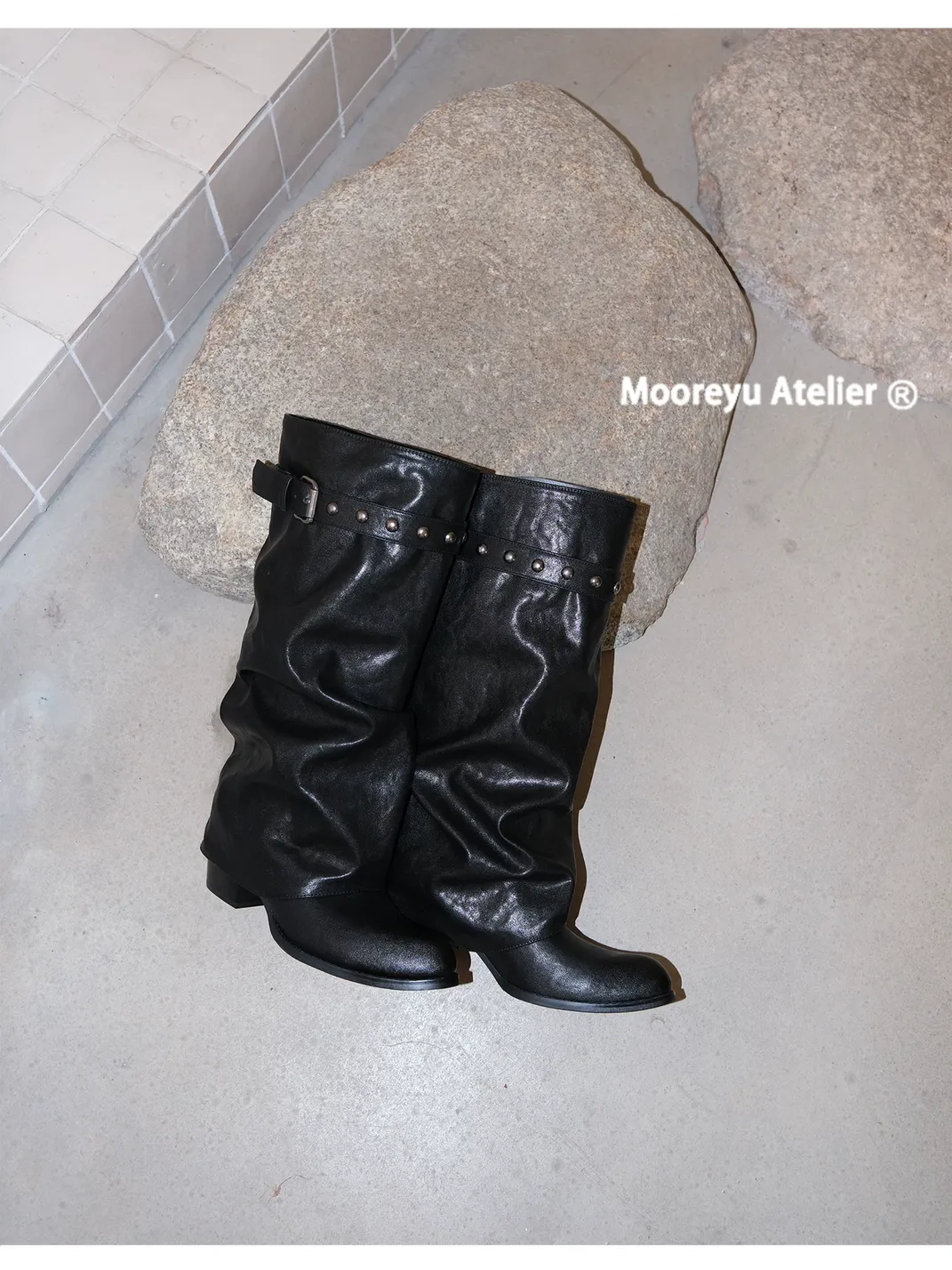 Mooreyu | Pointed Toe Slouchy Black Rivet Boots