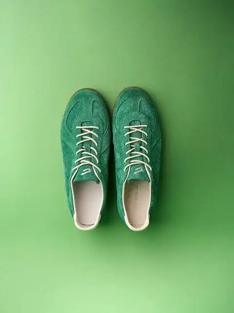 Meet HALO:Clean lines.Bold green.Everyday comfort. Next Impulsive’s lates drop brings suede texture and standout color into one timeless silhouette#shoes #sneakers #fashion #green #outfits #ootd #psylos1 #psylos1andme #paylos1me (2/3)